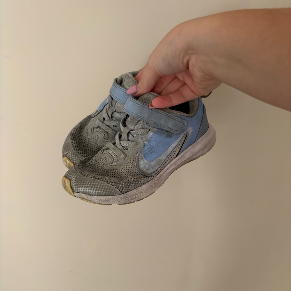 Nike Kids Sneakers in Blue and Gray